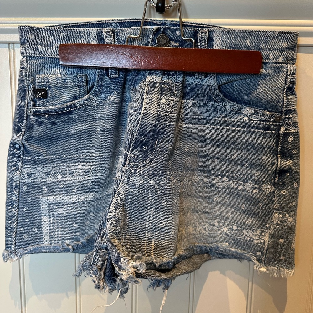 KANCAN Ladies Women’s Size 5/26 White Patterned Denim Blue Jean Shorts